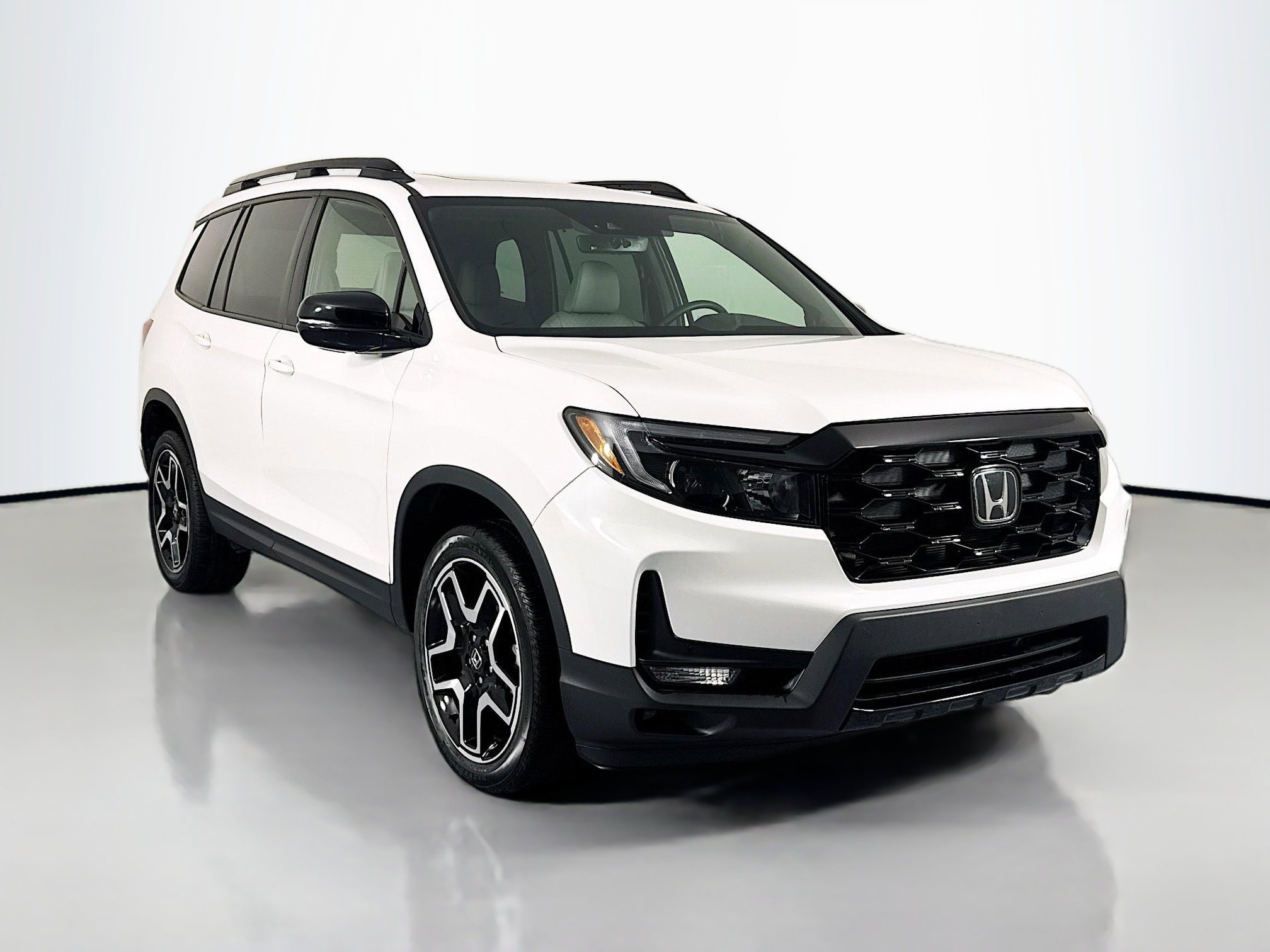 Certified 2023 Honda Passport Elite image 3