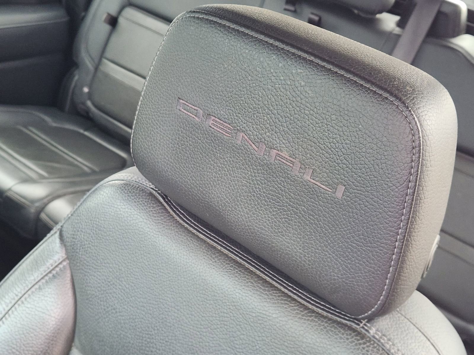 Used 2021 GMC Sierra 2500 Denali w/ Denali Ultimate Package image 15