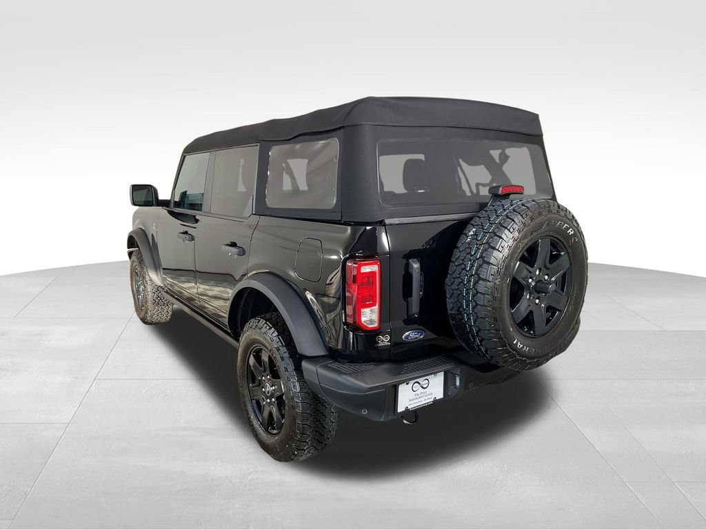 Used 2024 Ford Bronco Black Diamond image 7