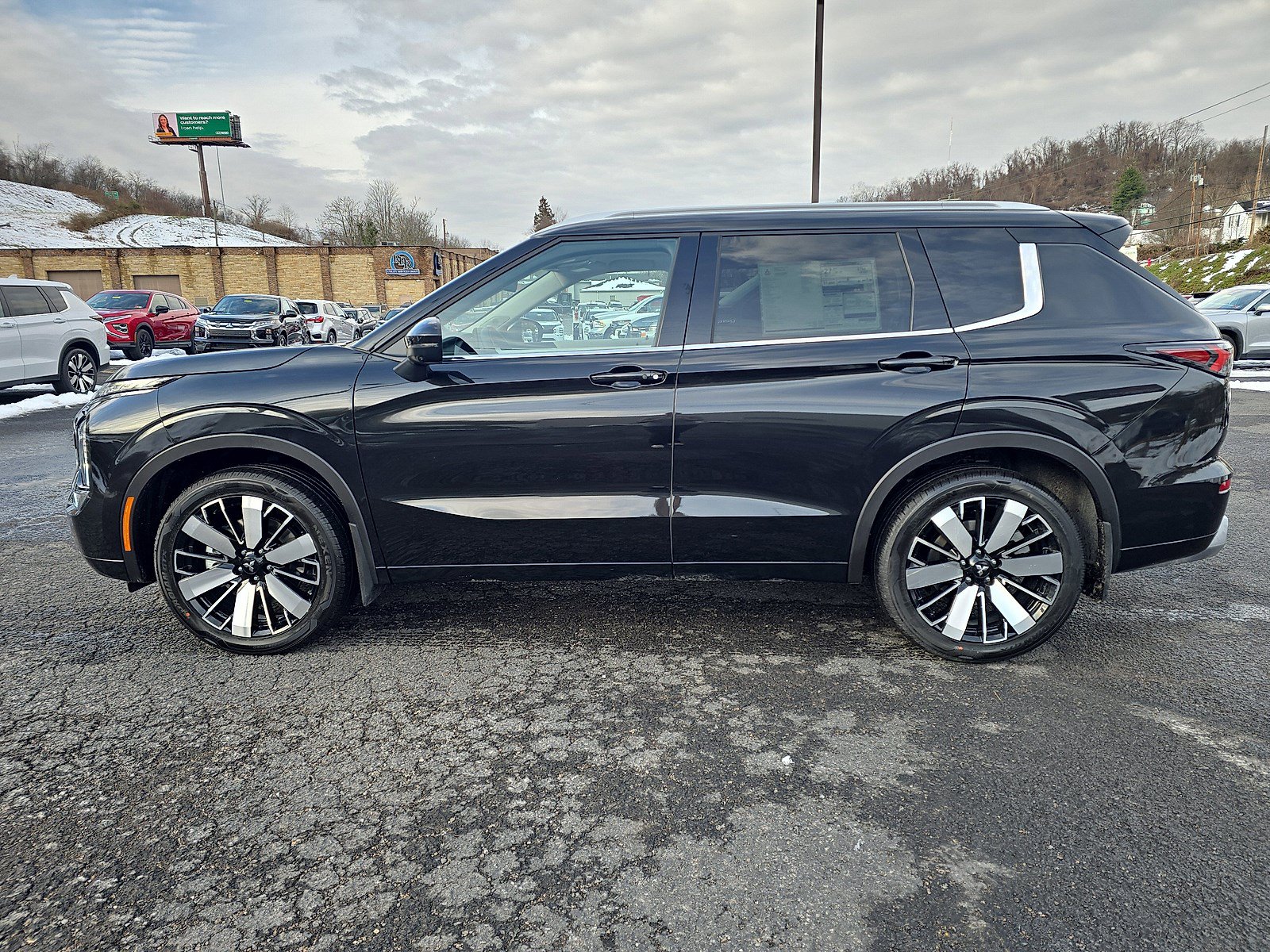New 2026 Mitsubishi Outlander SEL AWD/4WD image 7