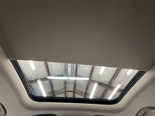 Used 2021 Buick Envision Essence image 22