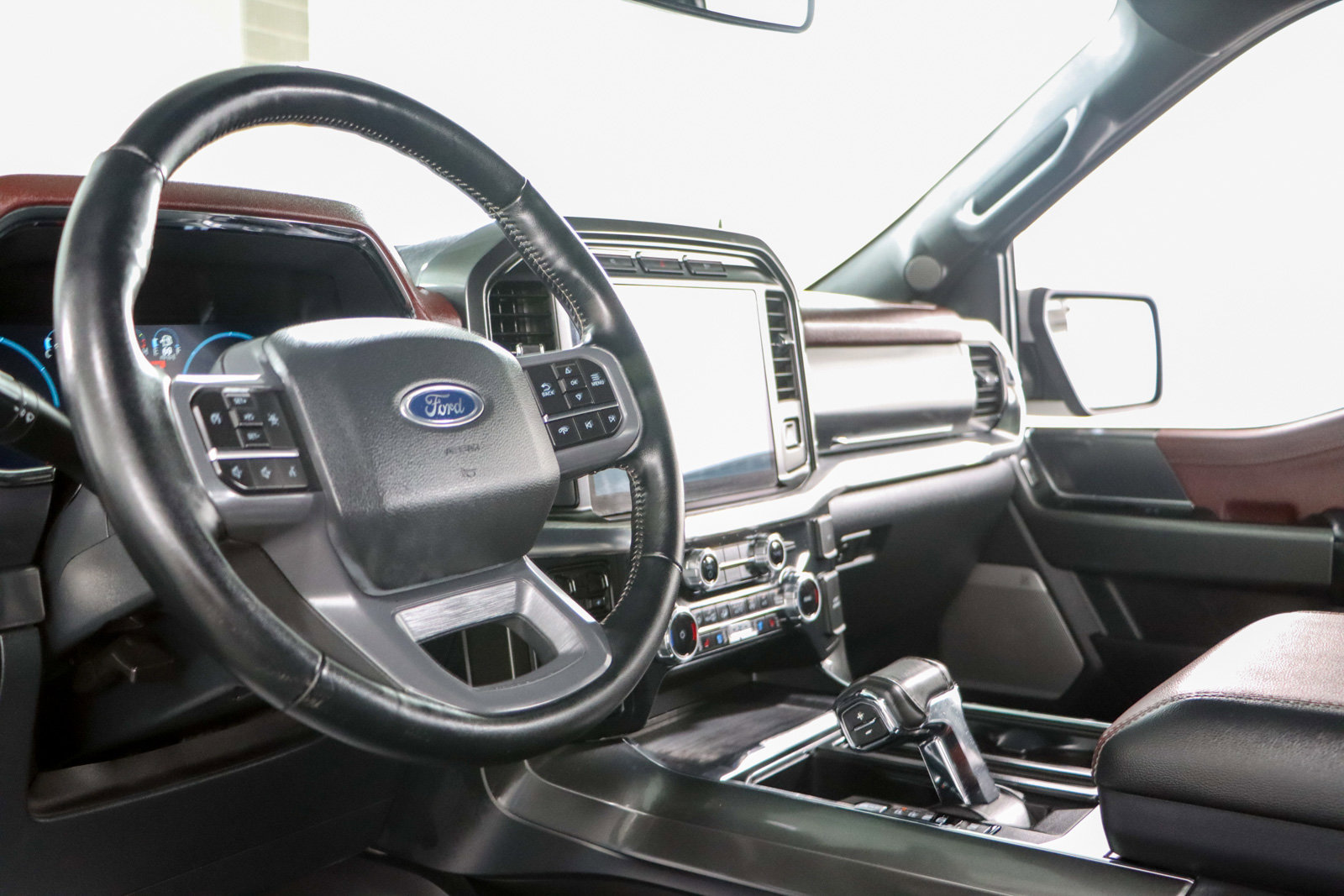 Used 2023 Ford F150 Lariat image 25