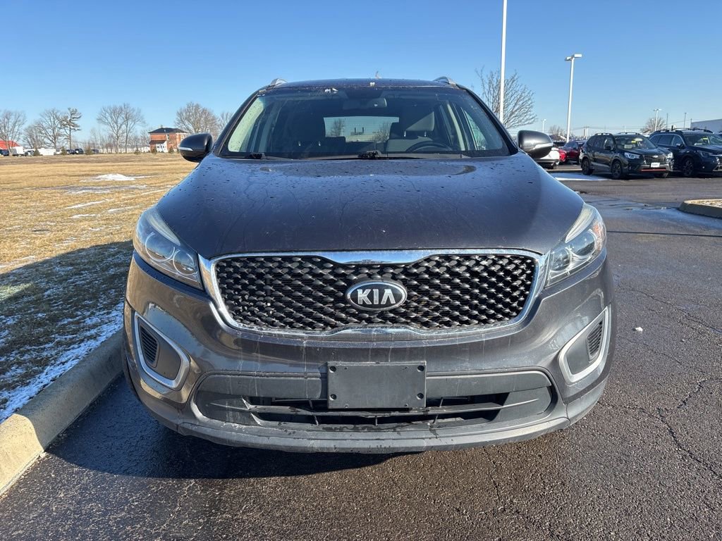 Used 2017 Kia Sorento LX w/ LX Convenience Package image 2