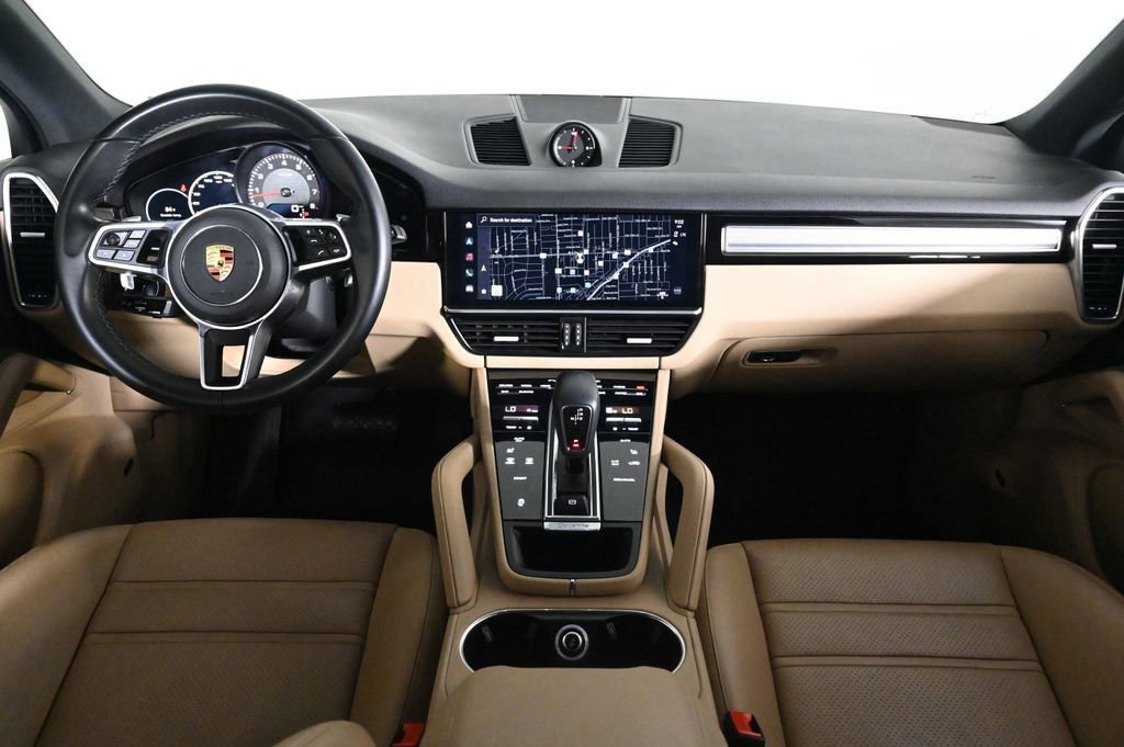 Certified 2023 Porsche Cayenne Platinum Edition AWD/4WD image 11