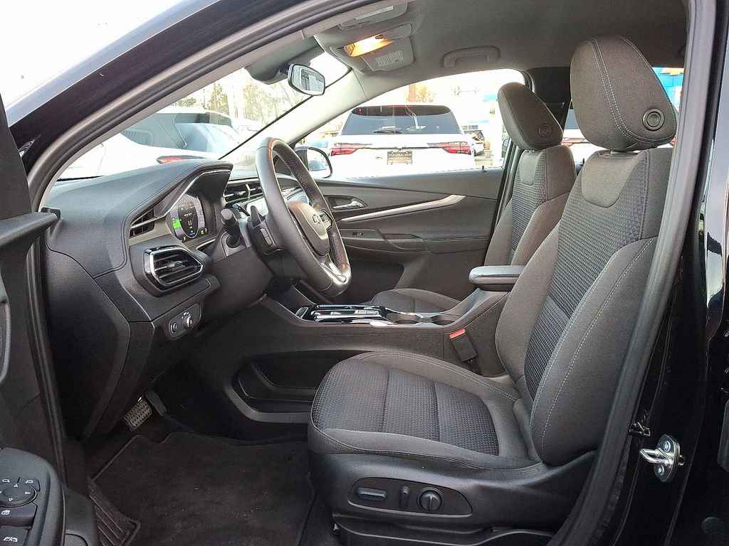 Certified 2023 Chevrolet Bolt EUV LT w/ Comfort Package image 13