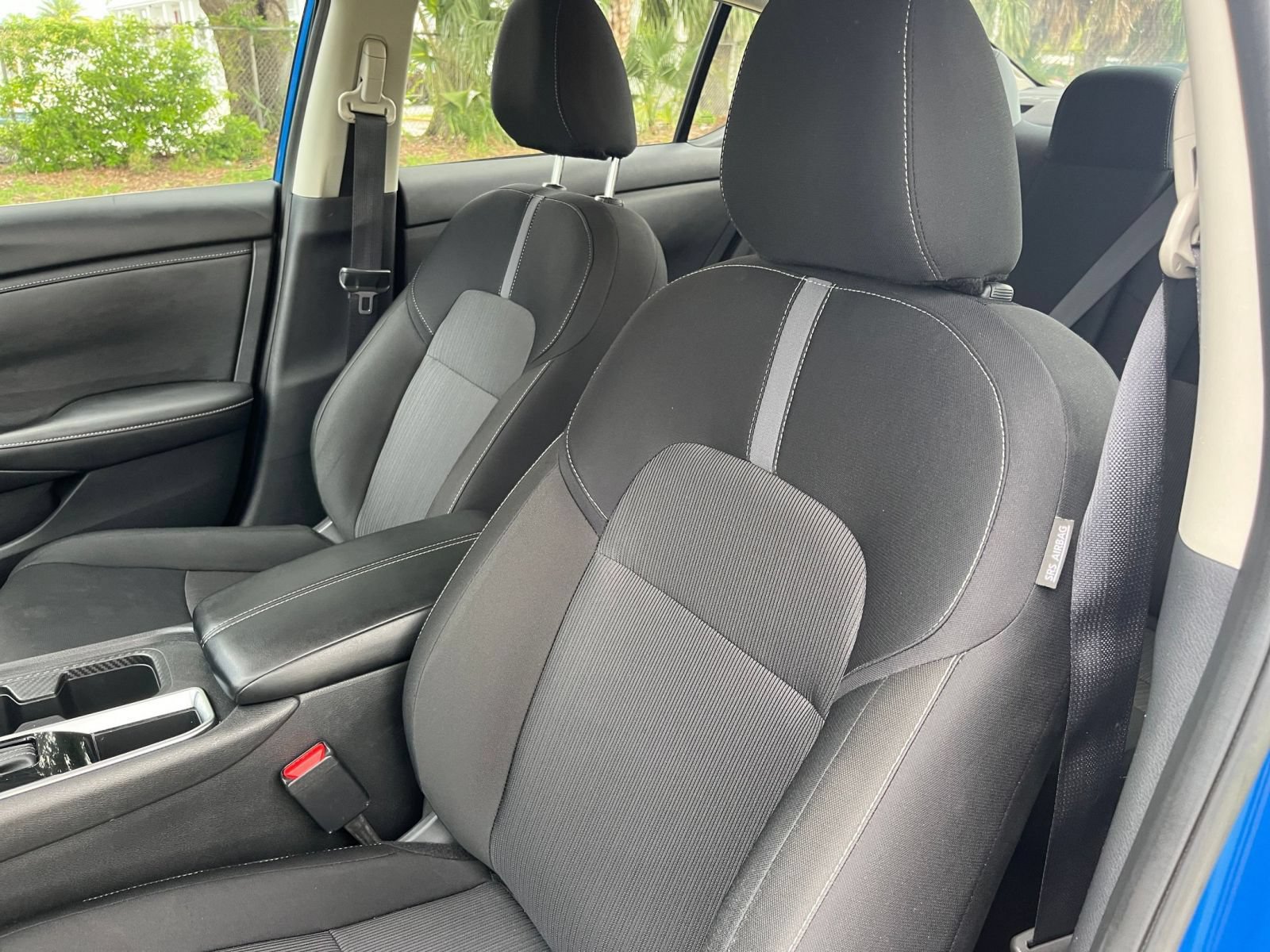 Used 2025 Nissan Sentra SV FWD image 35