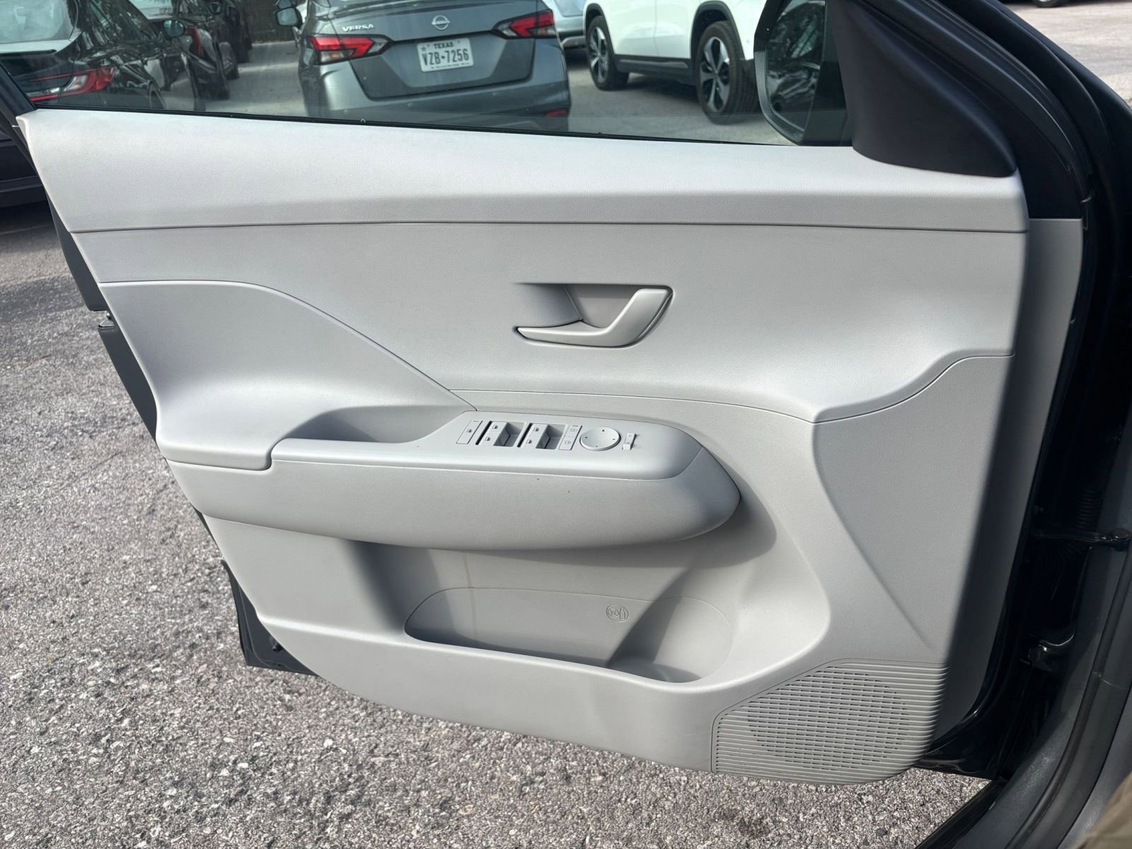 Used 2025 Hyundai Kona SEL image 18