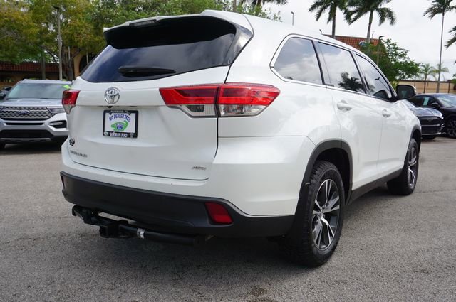 Used 2019 Toyota Highlander LE image 7