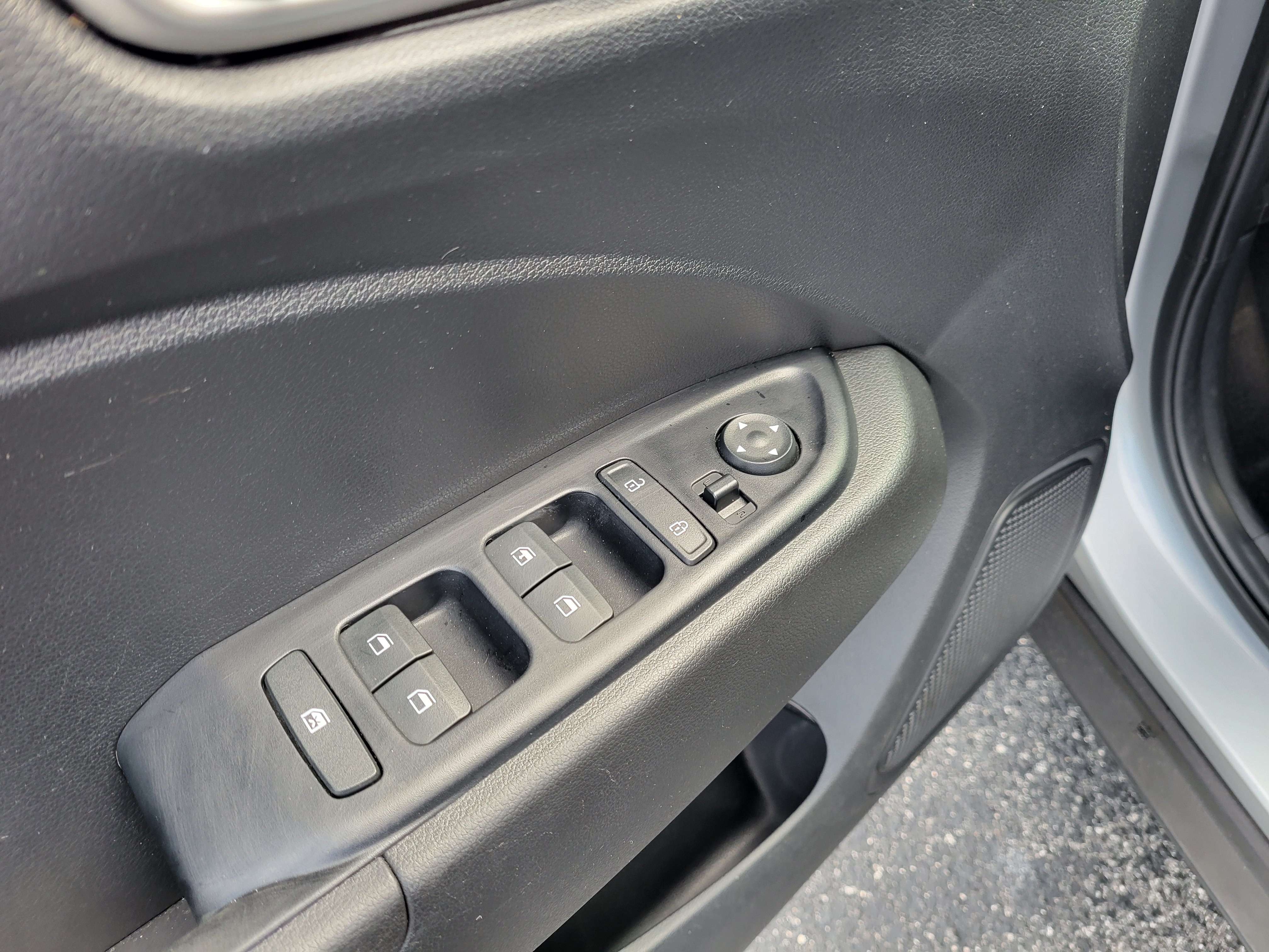Used 2021 Hyundai Venue SE FWD image 24