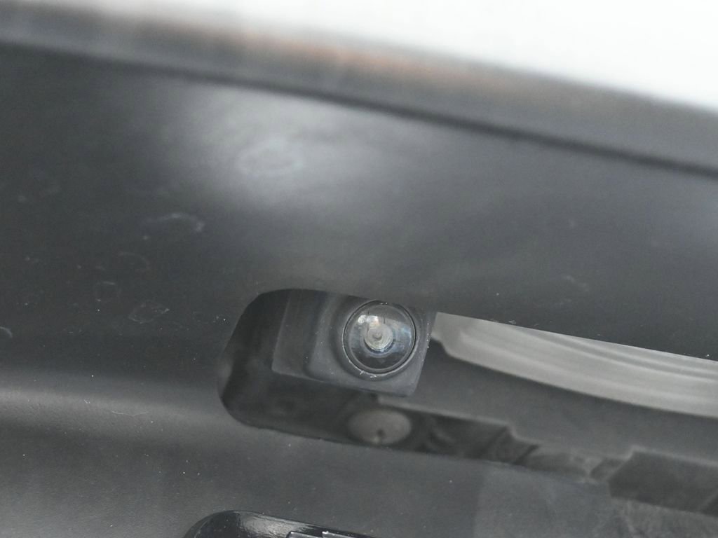 Used 2020 Nissan 370Z w/ Sport Package image 33