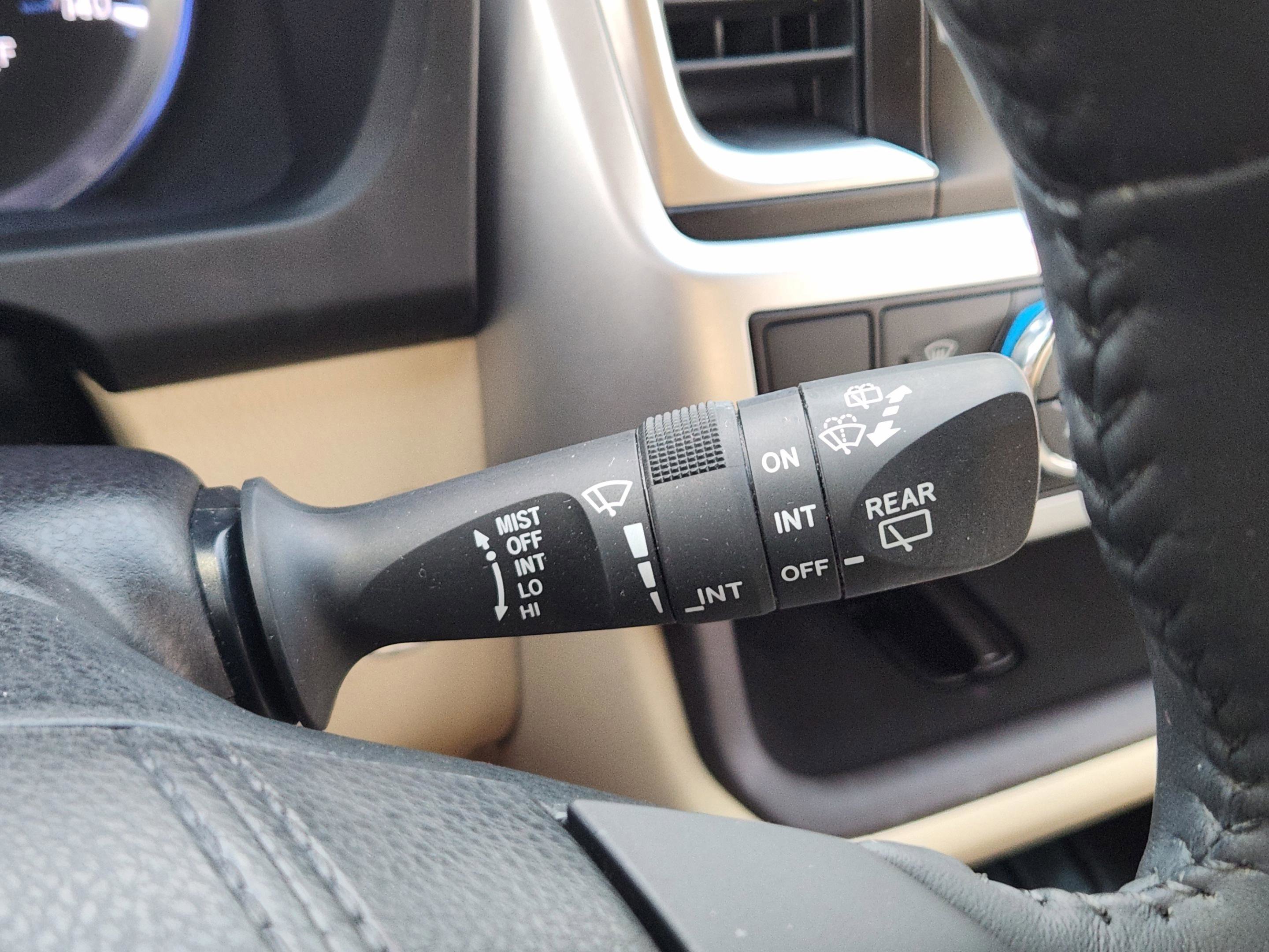 Used 2015 Toyota Highlander XLE image 25