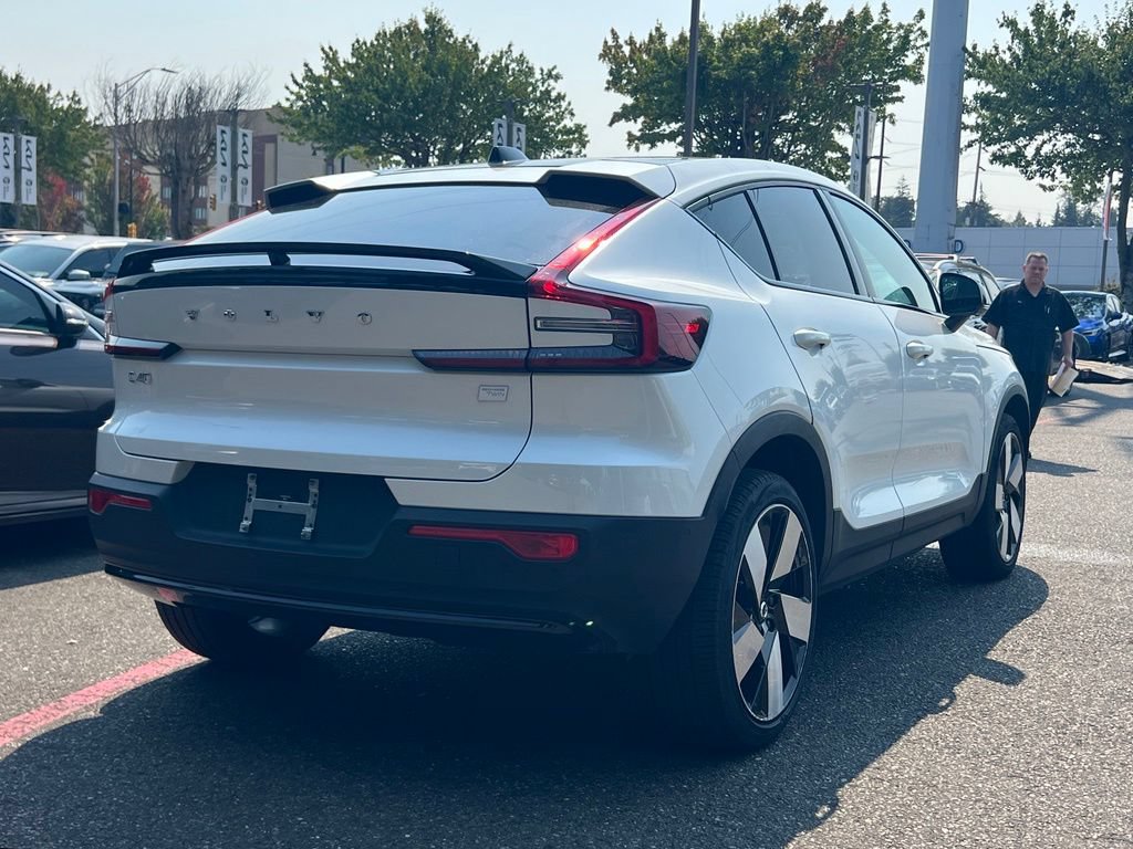Used 2023 Volvo C40 P8 Recharge Ultimate AWD/4WD image 7