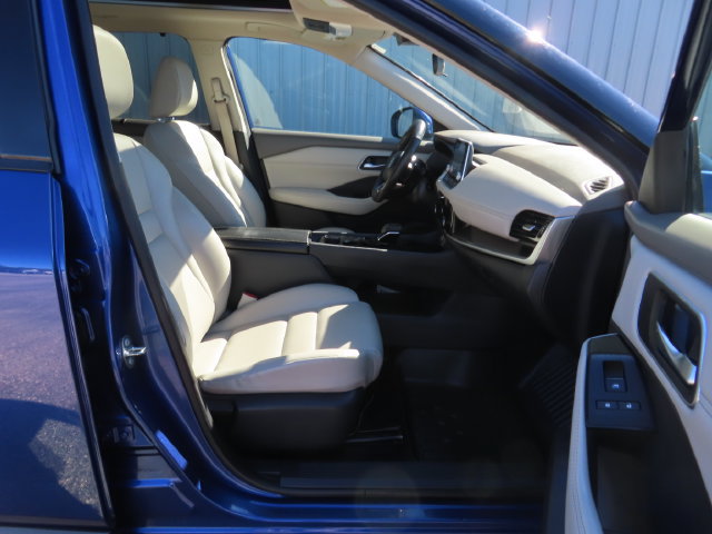 Used 2021 Nissan Rogue SV AWD/4WD image 26