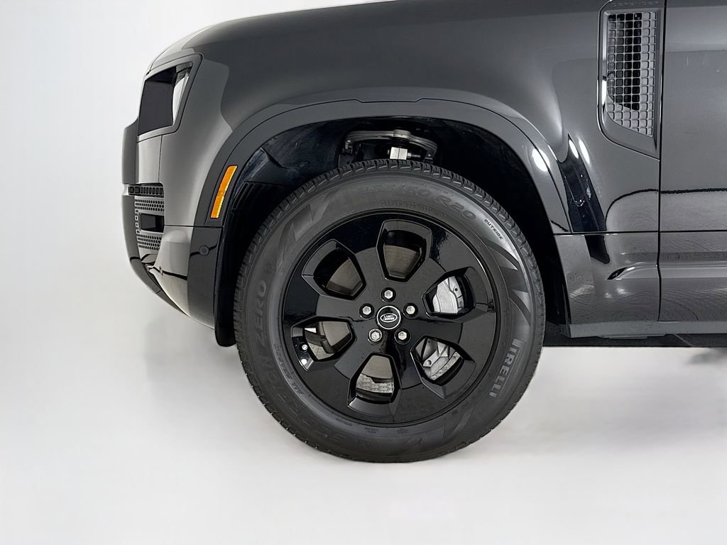 Used 2025 Land Rover Defender 110 X-Dynamic SE image 26