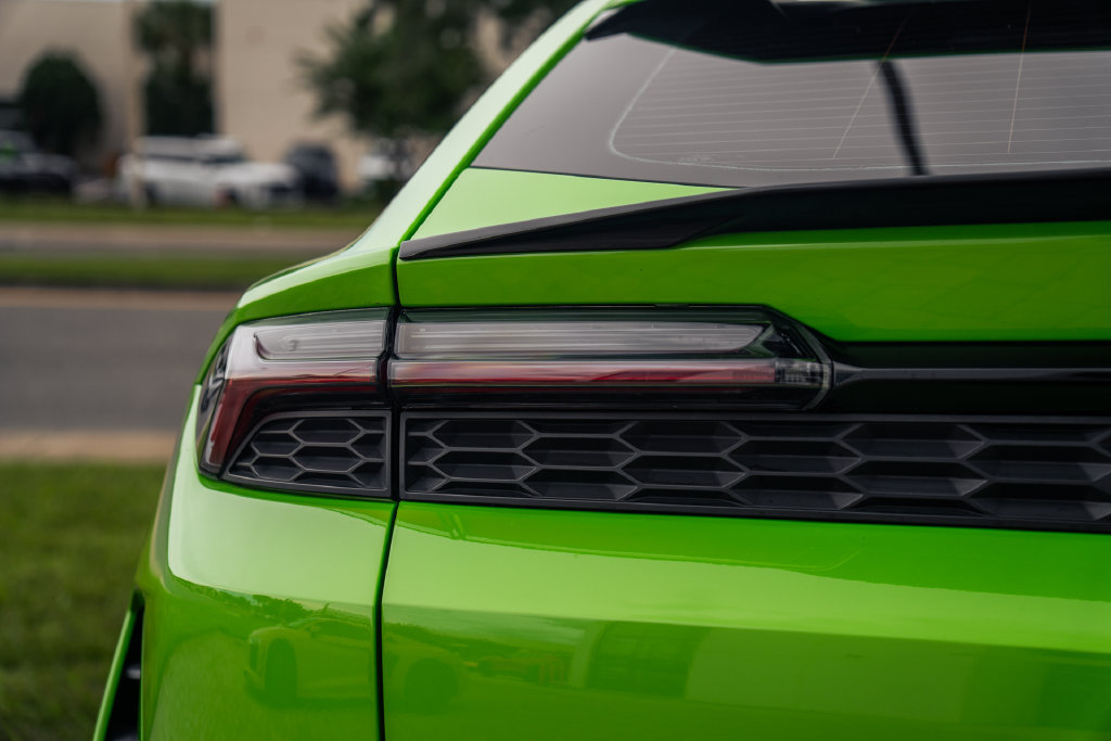 Used 2025 Lamborghini Urus SE AWD/4WD image 11