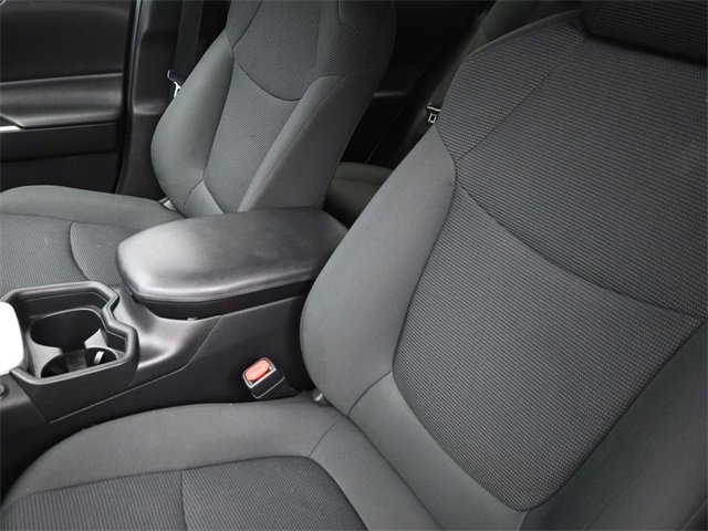 Used 2021 Toyota RAV4 LE image 18