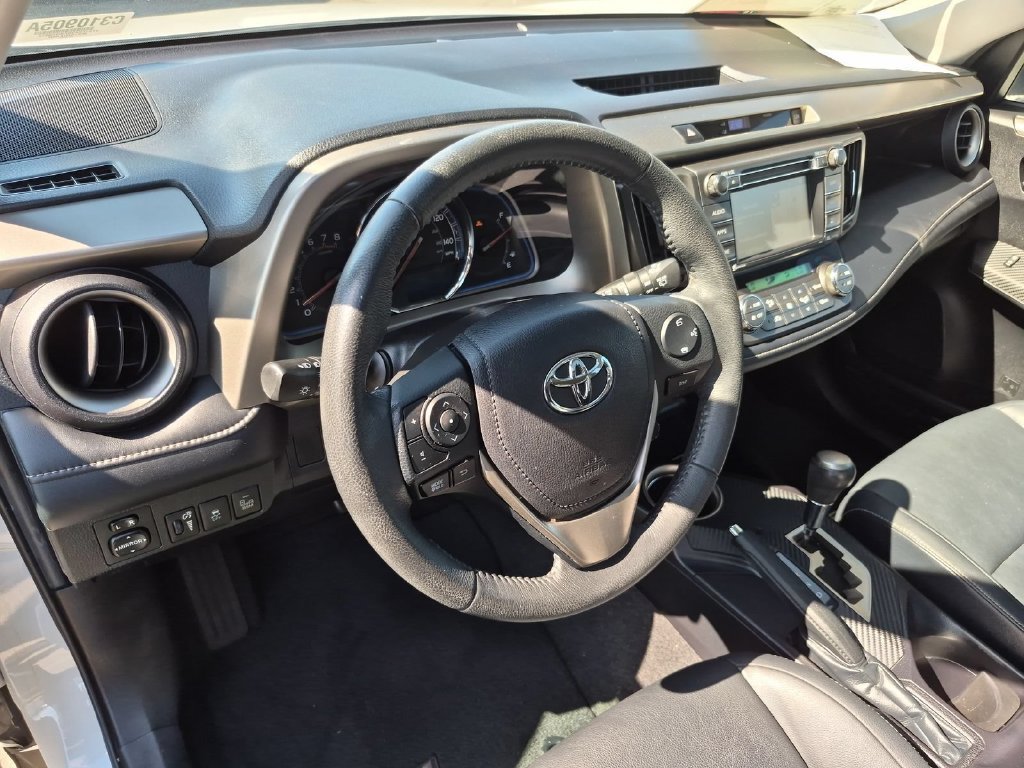 Used 2015 Toyota RAV4 Limited w/ Technology Package FWD image 2