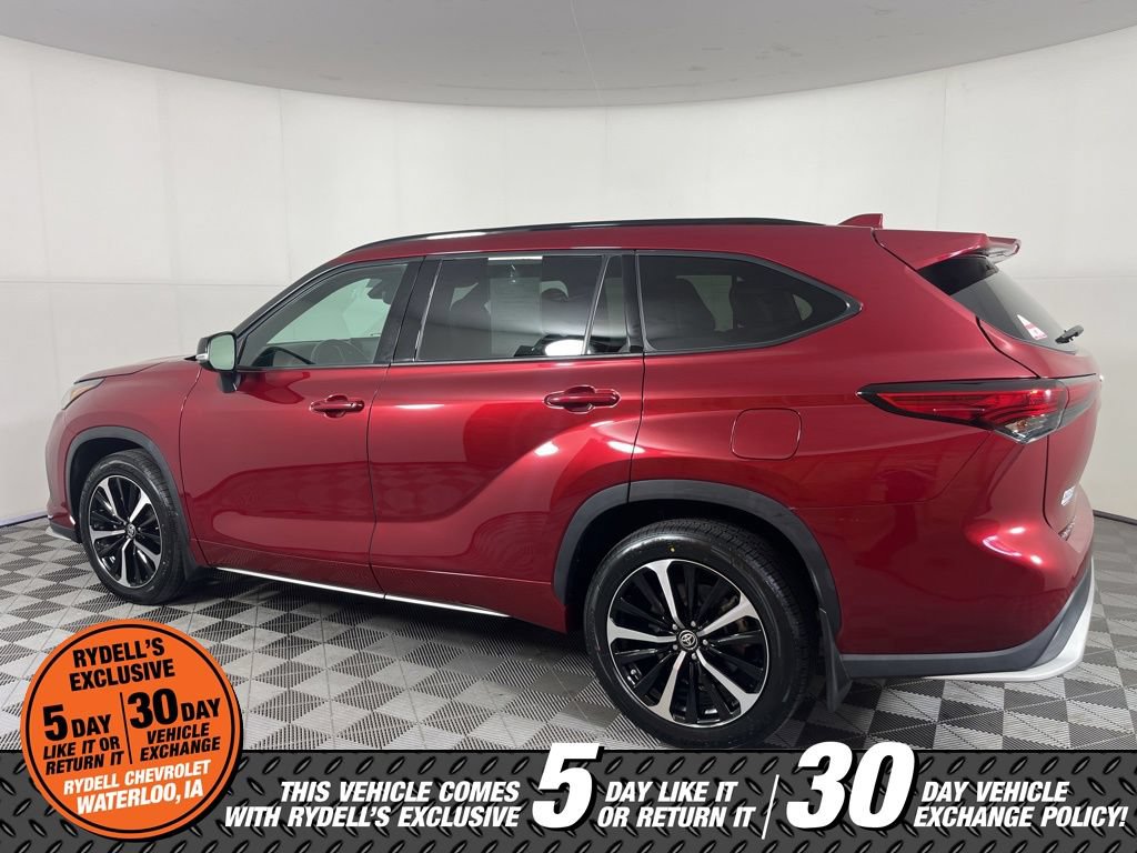 Used 2021 Toyota Highlander XSE AWD/4WD image 8