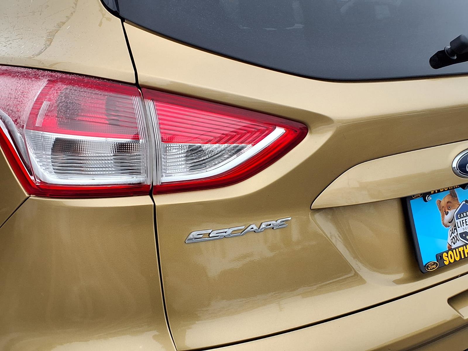 Used 2015 Ford Escape SE image 21