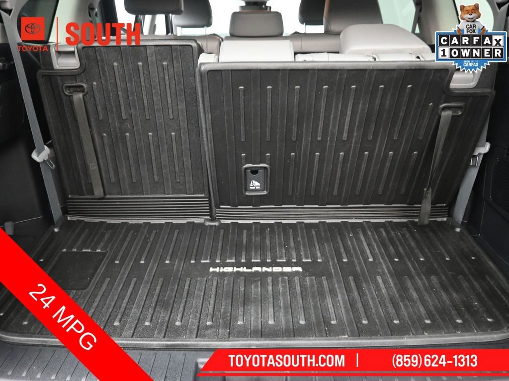 Used 2024 Toyota Highlander XLE AWD/4WD image 26