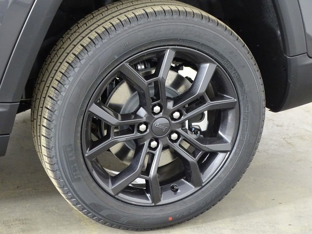 New 2025 Jeep Grand Cherokee L Limited image 46