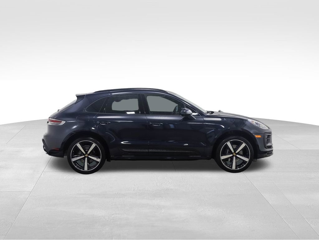 Used 2023 Porsche Macan image 6