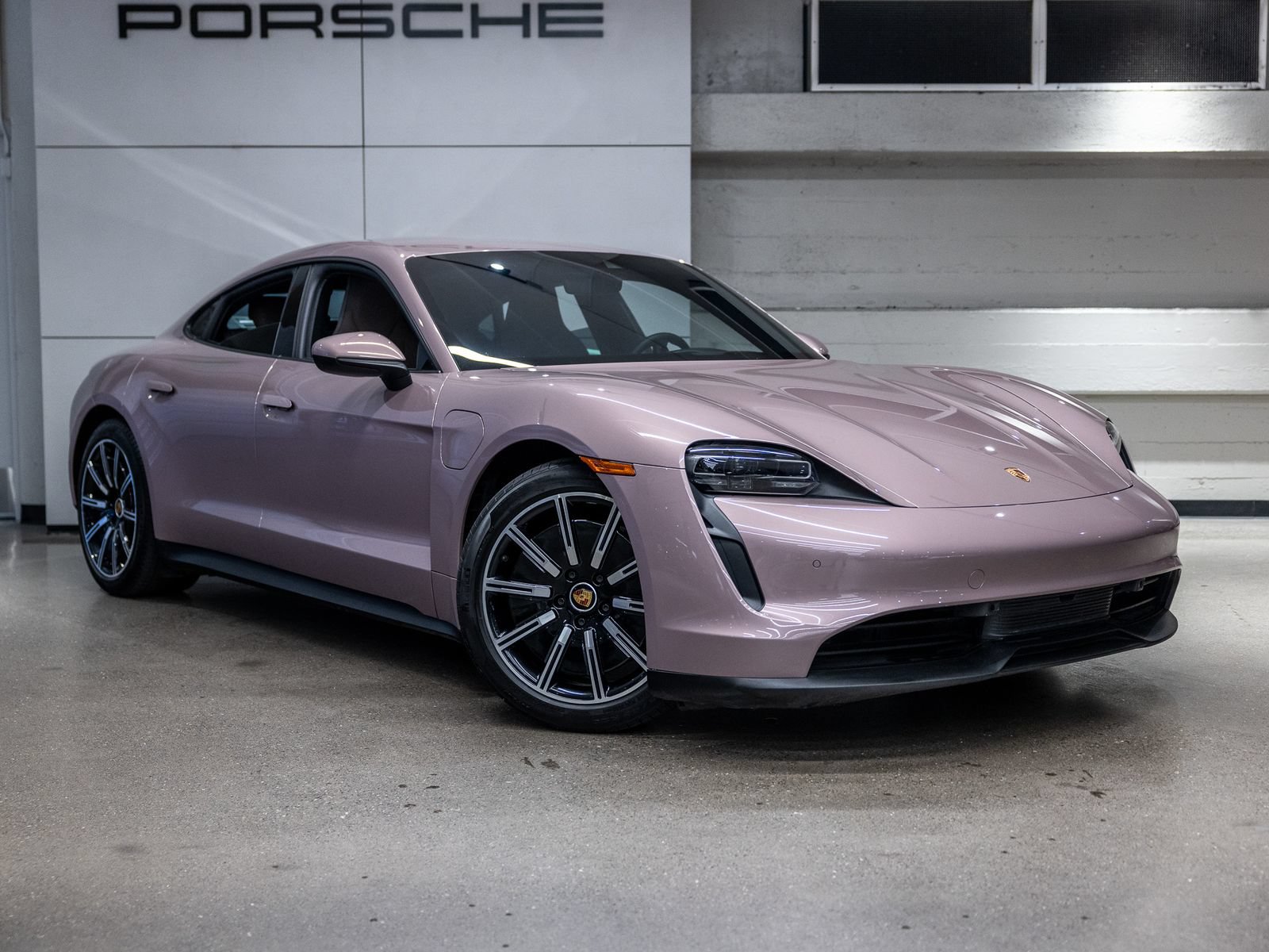 Used 2023 Porsche Taycan RWD image 10