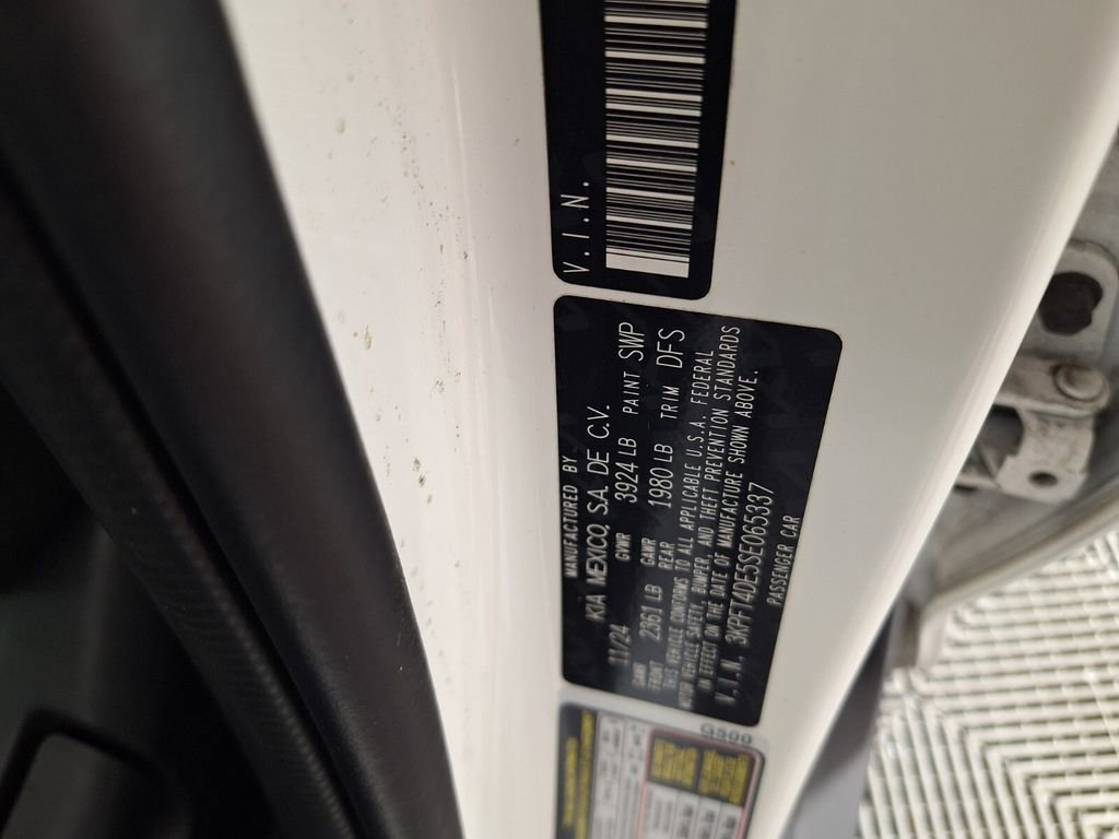 Used 2025 Kia K4 FWD image 31