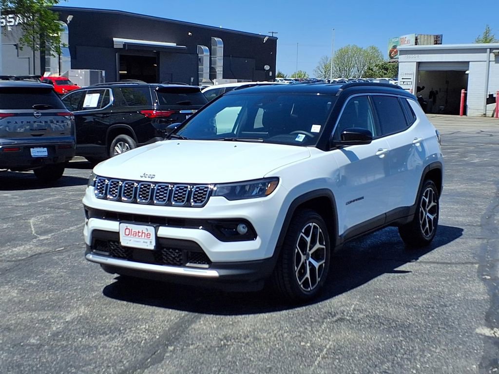 Used 2025 Jeep Compass Limited AWD/4WD image 2