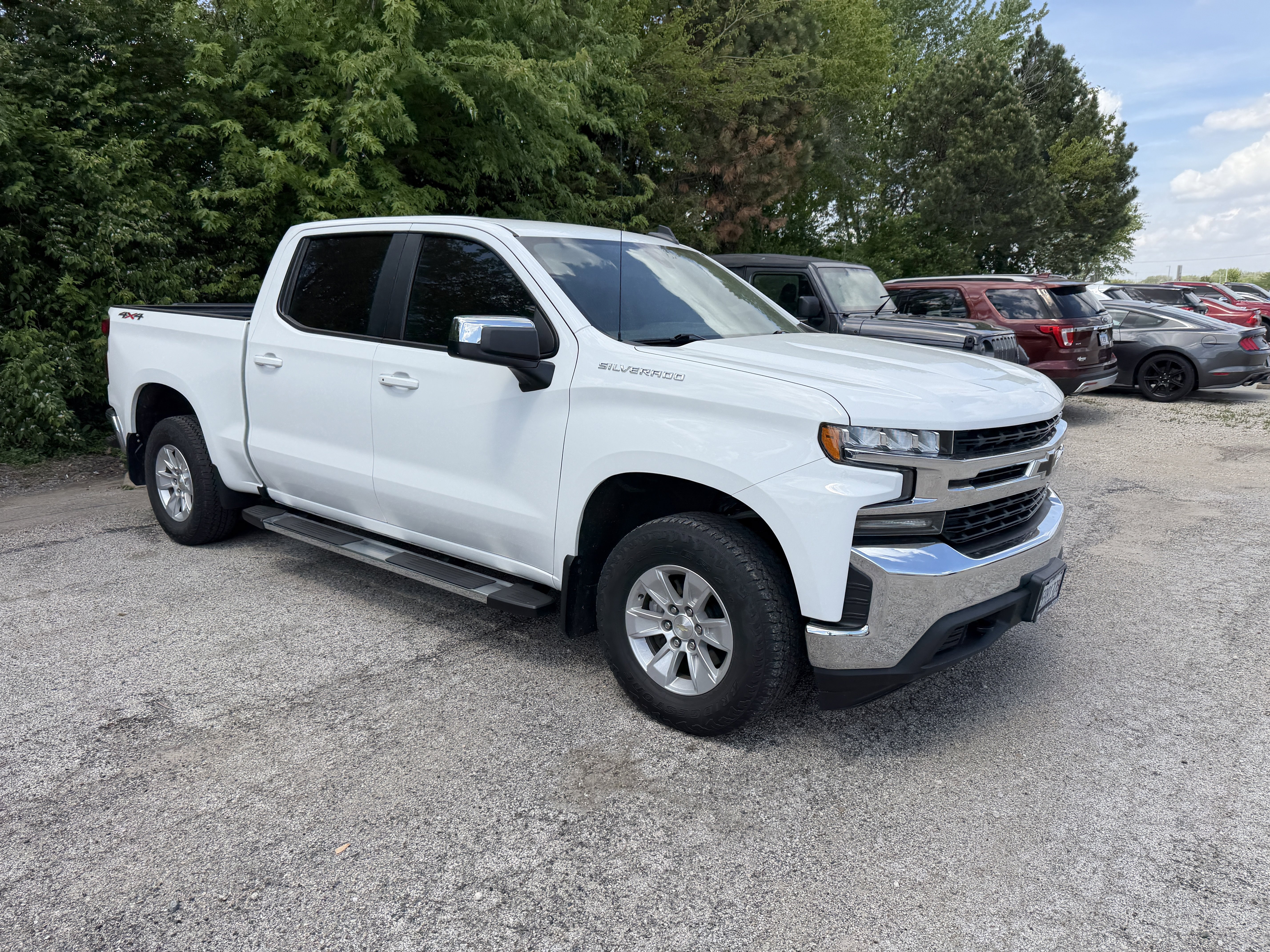 Used 2021 Chevrolet Silverado 1500 LT w/ Bed Protection Package AWD/4WD image 2