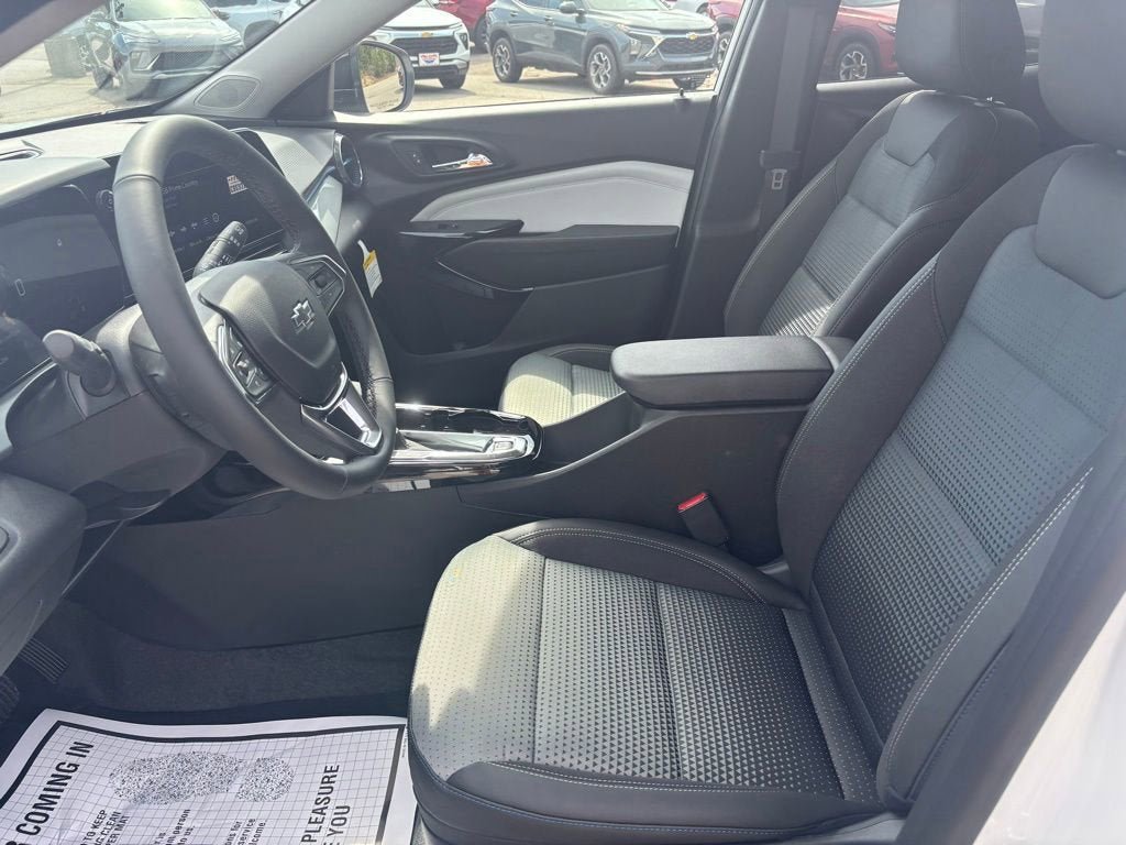 New 2026 Chevrolet Trax LT w/ Driver Confidence Package FWD image 14
