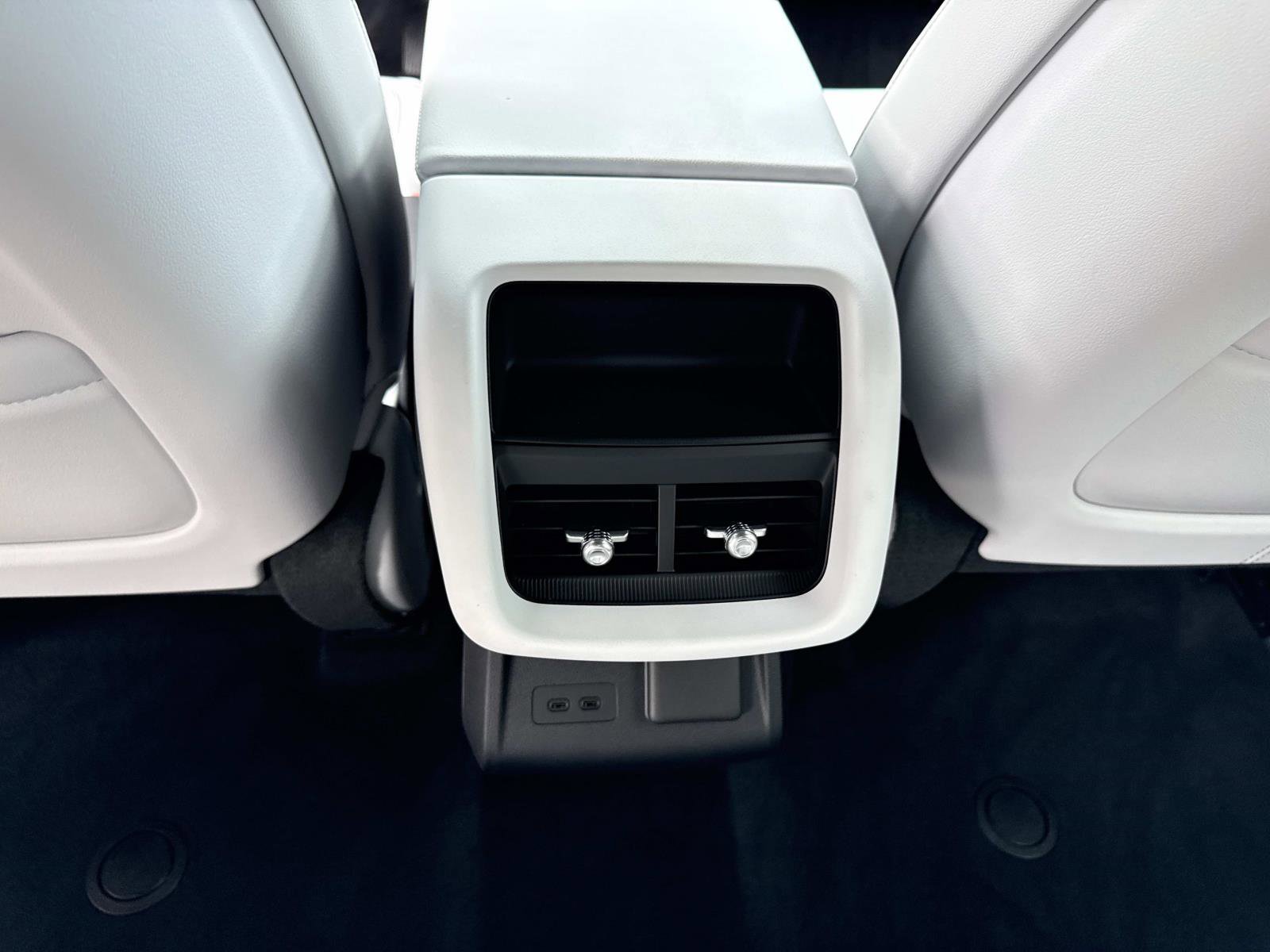 New 2026 Cadillac Lyriq Premium Luxury w/ LPO, Floor Liner Package image 16
