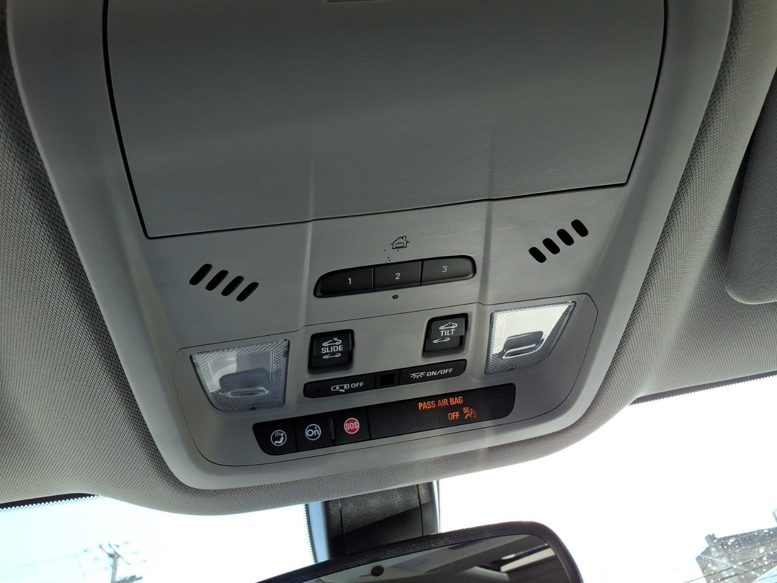 Used 2021 Buick Enclave Essence w/ Sport Touring Edition image 32