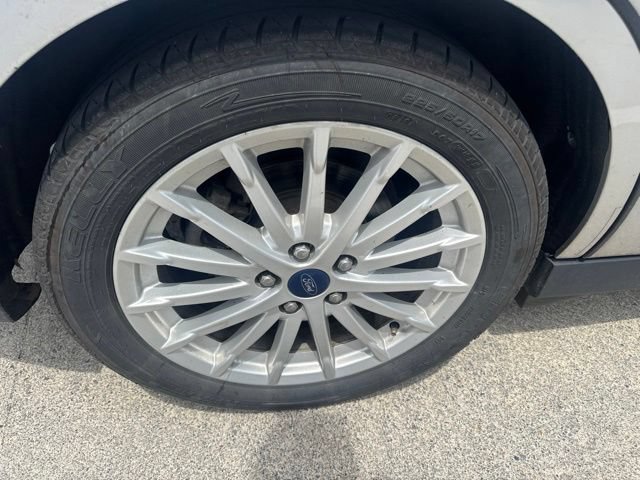 Used 2016 Ford C-MAX SE w/ Equipment Group 201A FWD image 7