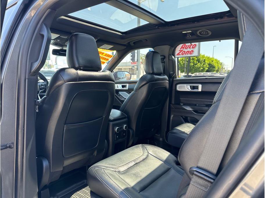 Used 2020 Ford Explorer ST w/ Premium Technology Package AWD/4WD image 18