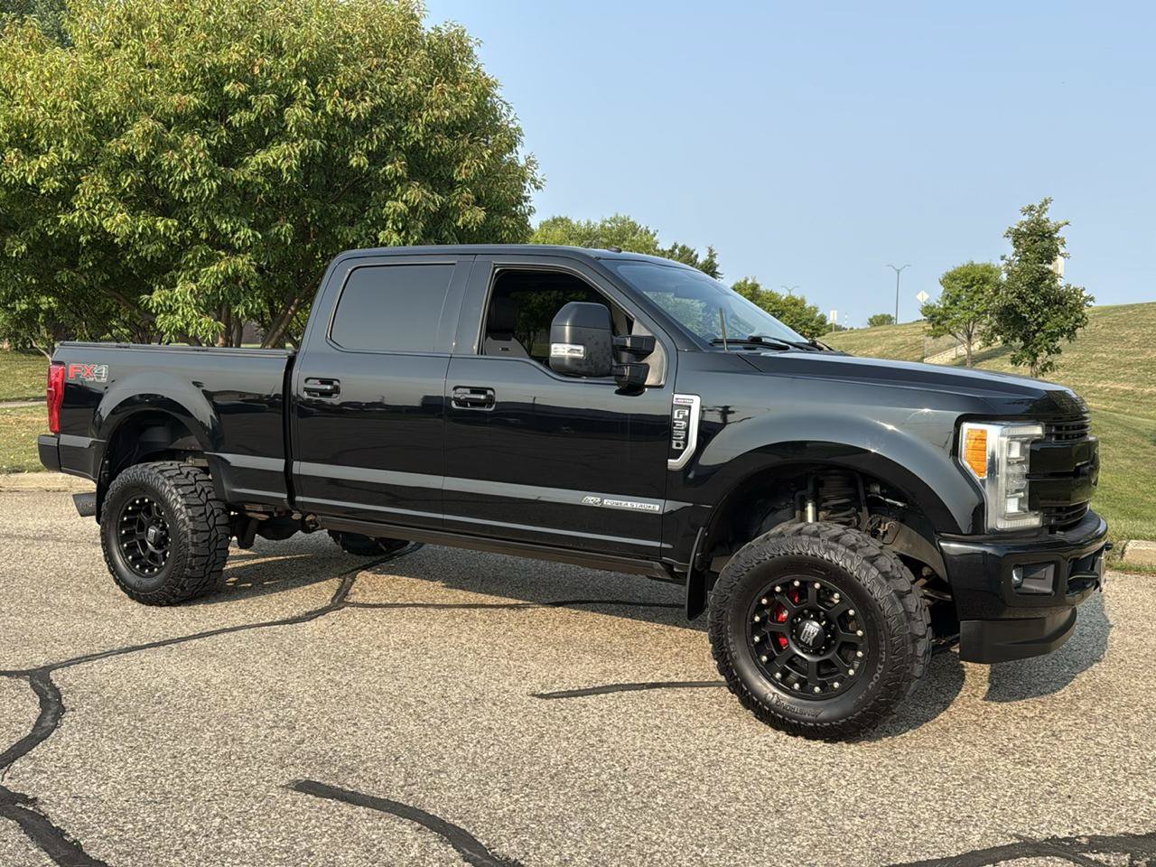 Used 2018 Ford F350 Limited w/ FX4 4x4 Off Road Package image 7