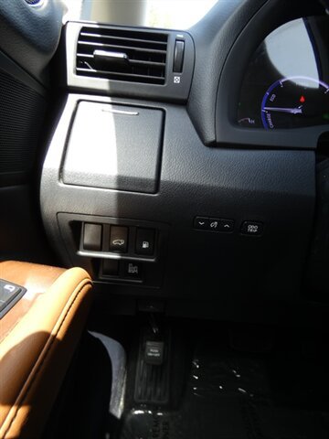 Used 2013 Lexus RX 450h AWD w/ Navigation Pkg image 21