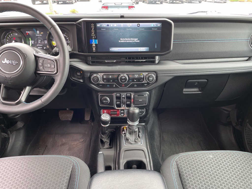Used 2024 Jeep Wrangler Unlimited Rubicon 4xe w/ Technology Group AWD/4WD image 11
