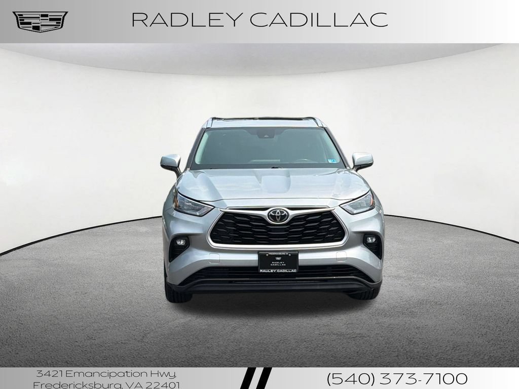 Used 2020 Toyota Highlander XLE AWD/4WD image 23