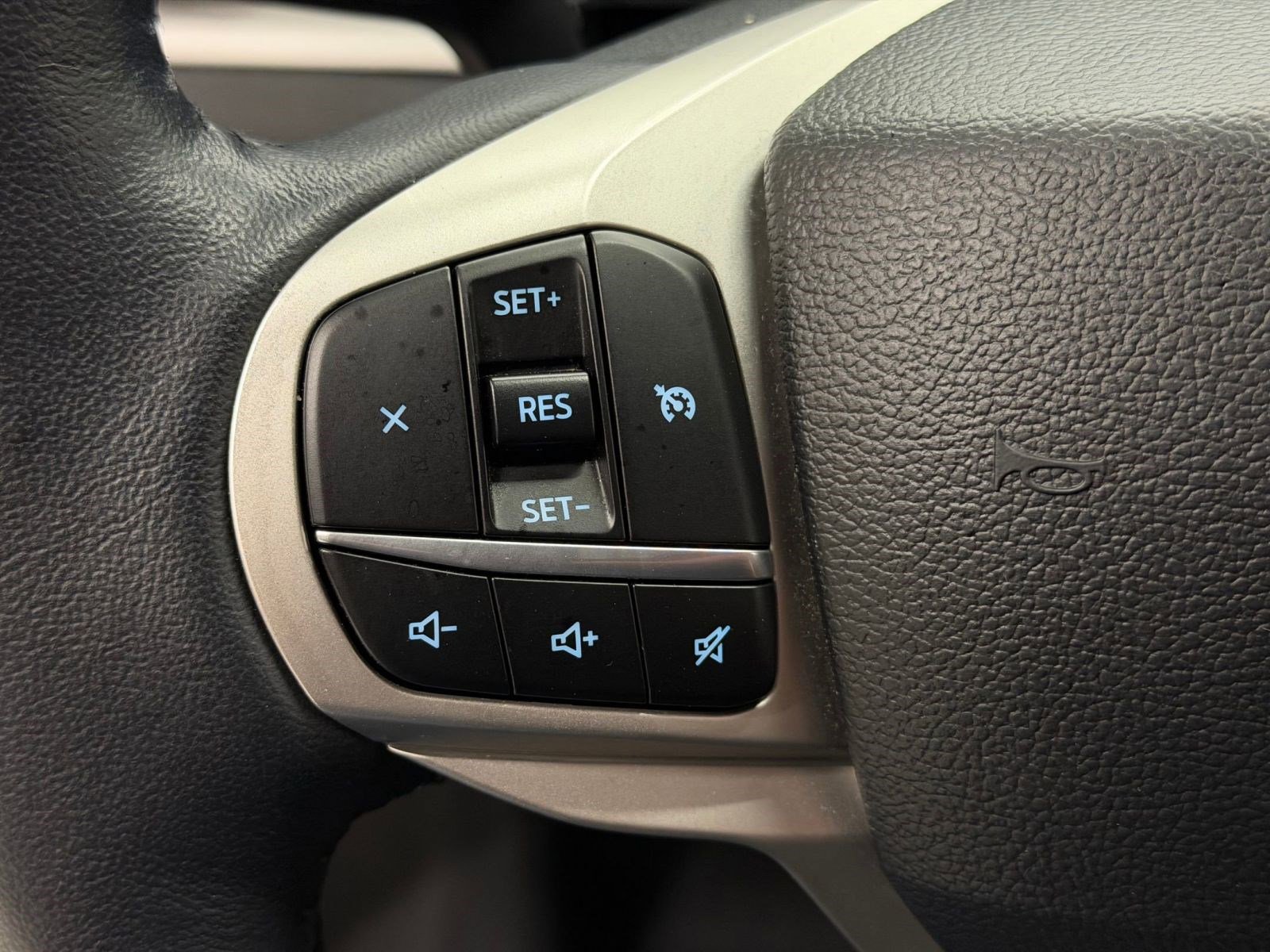 Used 2023 Ford Explorer XLT image 14