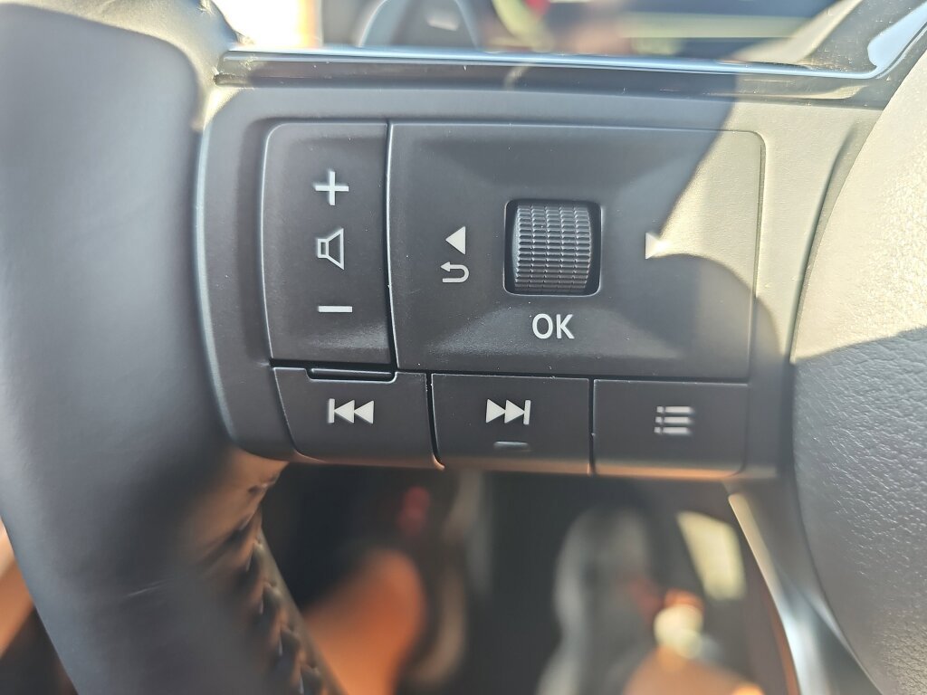 New 2025 Nissan Pathfinder Platinum w/ Cargo Package image 12