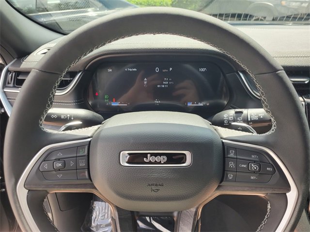 New 2025 Jeep Grand Cherokee Limited w/ Trailer Tow Package image 27