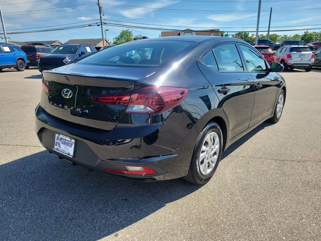Used 2020 Hyundai Elantra SE w/ Cargo Package (C1) FWD image 4