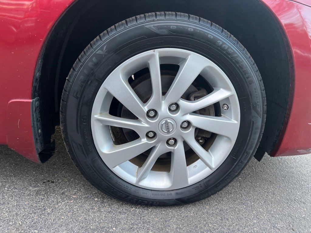 Used 2015 Nissan Sentra SV w/ Style Package FWD image 30