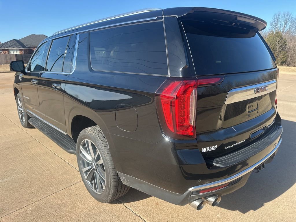 Used 2022 GMC Yukon XL Denali image 3