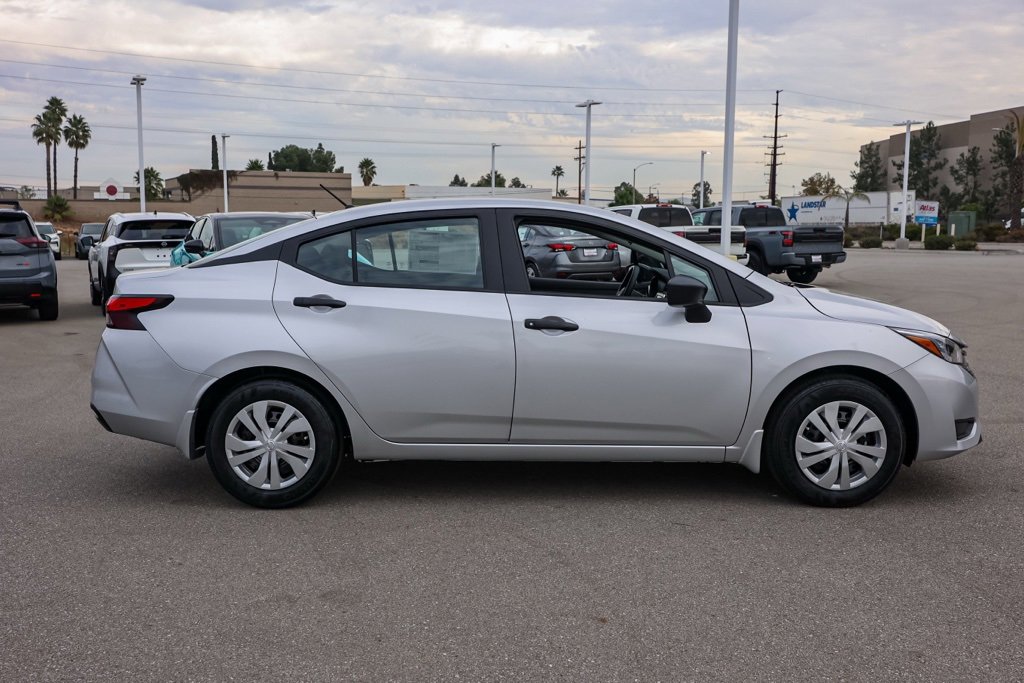 New 2025 Nissan Versa S image 3