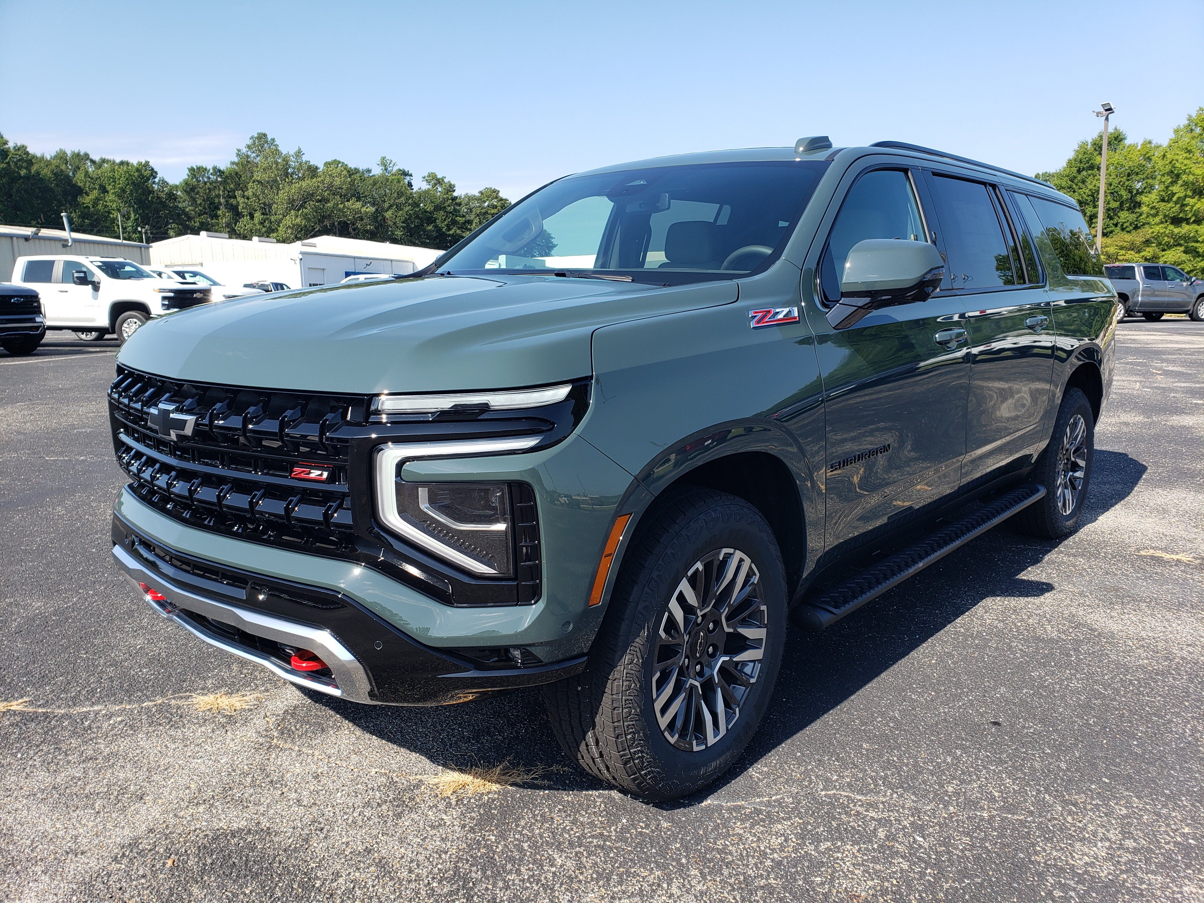 New 2026 Chevrolet Suburban Z71 w/ Z71 Off-Road Package AWD/4WD image 2