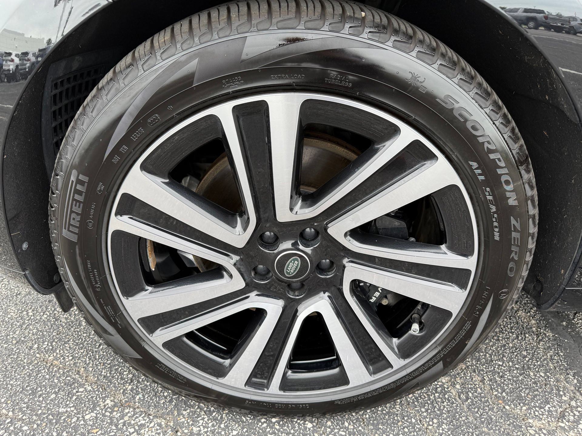Certified 2023 Land Rover Range Rover SE AWD/4WD image 40