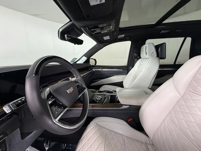 Used 2026 Cadillac Escalade Platinum Luxury AWD/4WD image 19