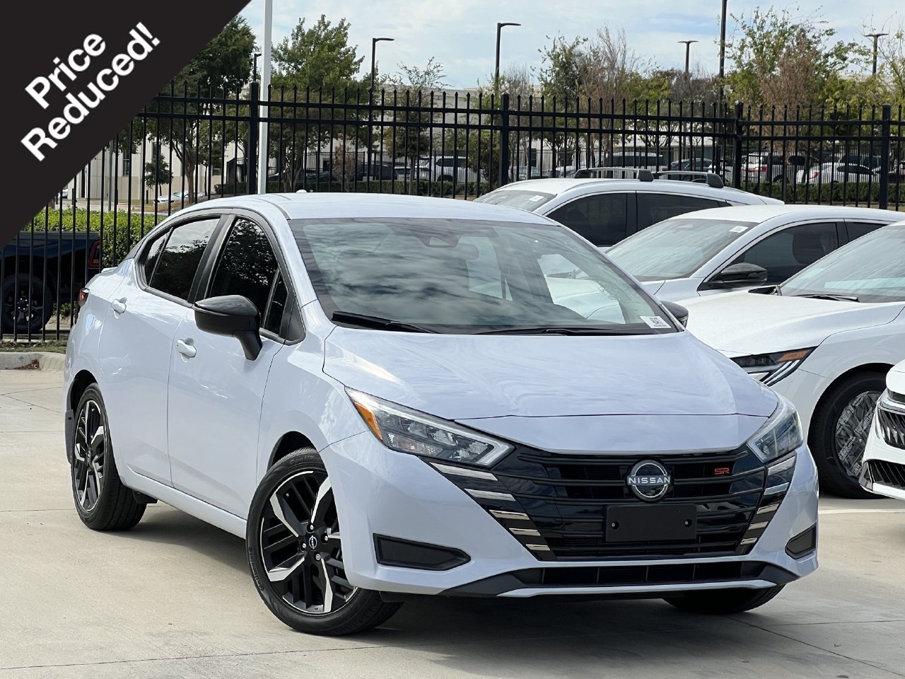 Used 2025 Nissan Versa SR w/ Trunk Package FWD image 1